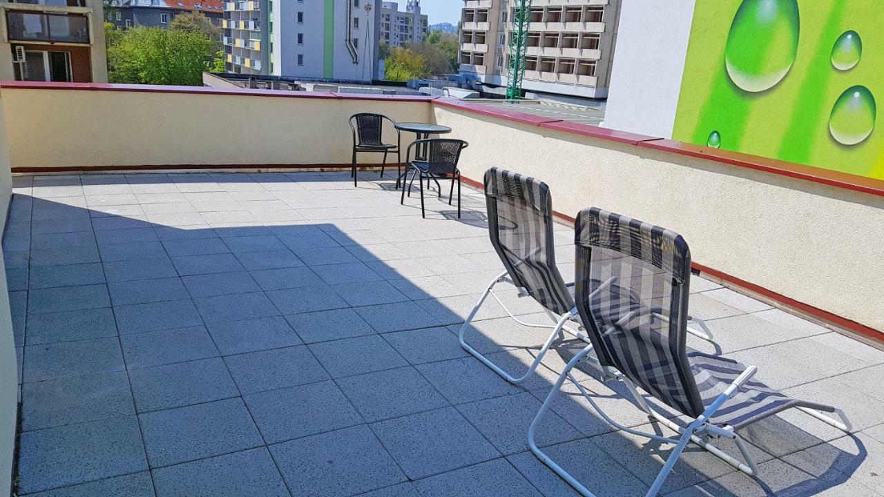 City Lights Apartment With Terrace - 24 Hours Check In 브라티슬라바 외부 사진